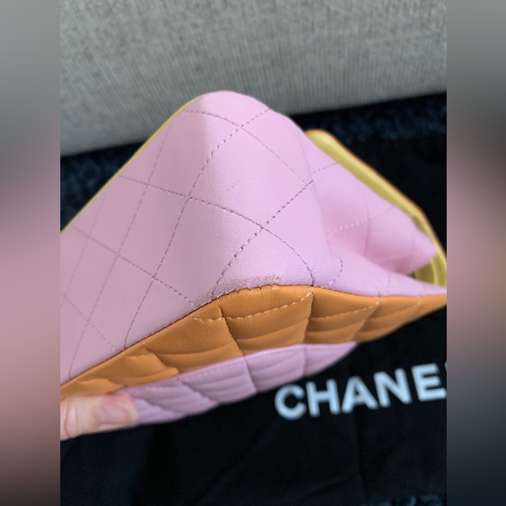 Chanel classic medium double flap bag - Picture 14 of 16